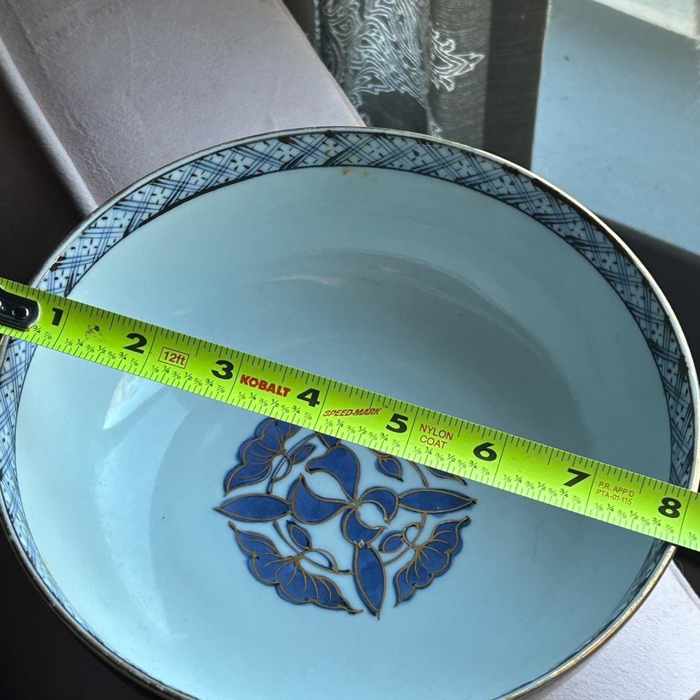 Elegant Blue and Gold Porcelain Bowl - Picture 6 of 8